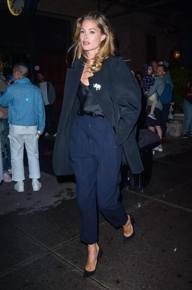 去年的外套今年怎麼穿更時髦？ 這三件內搭來叫醒