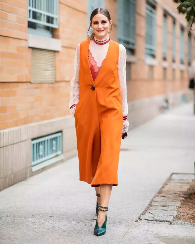 去年的外套今年怎麼穿更時髦？ 這三件內搭來叫醒