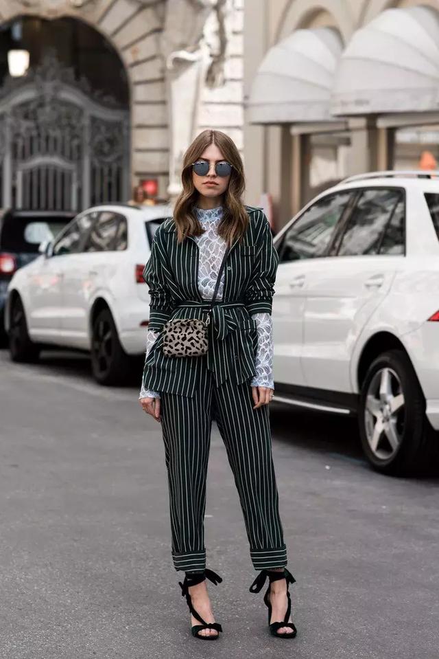 去年的外套今年怎麼穿更時髦？ 這三件內搭來叫醒