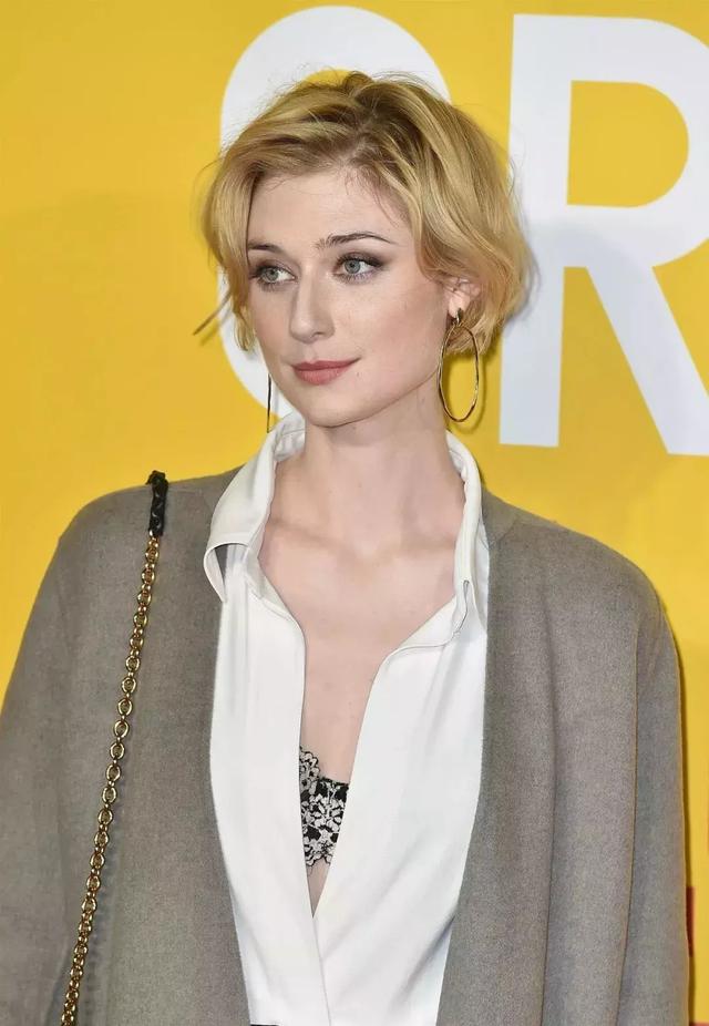 去年的外套今年怎麼穿更時髦？ 這三件內搭來叫醒