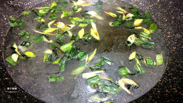 大家一定不要錯過這碗麵，做法超簡單，味道超鮮美，連湯都要喝光