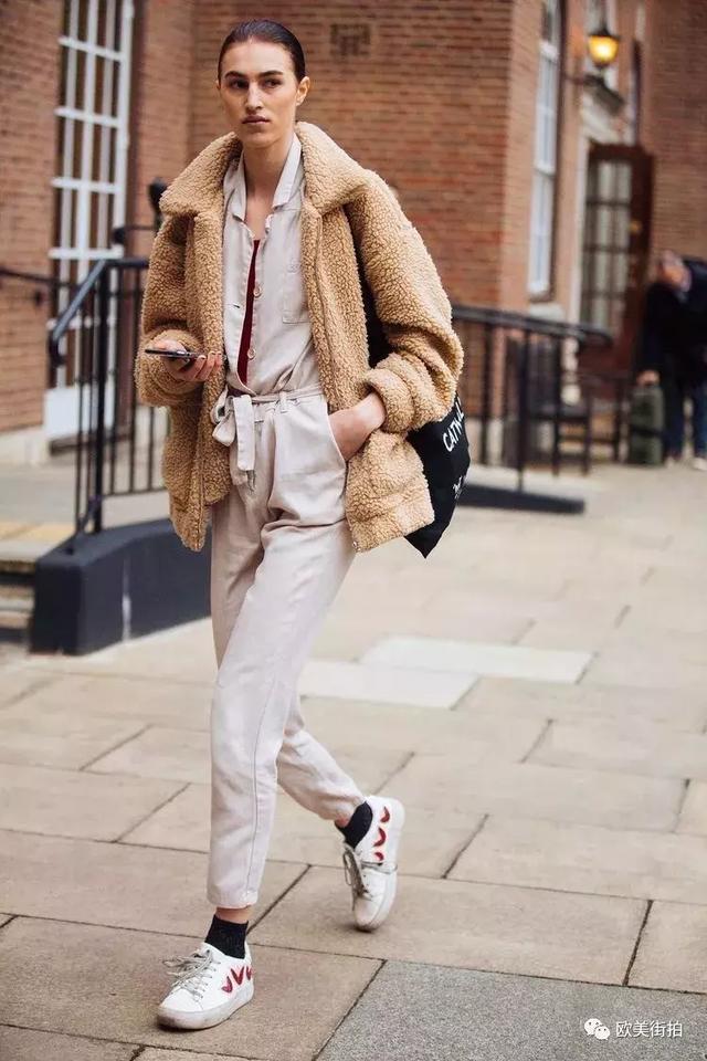 最流行這件外套，它比大衣還好穿！