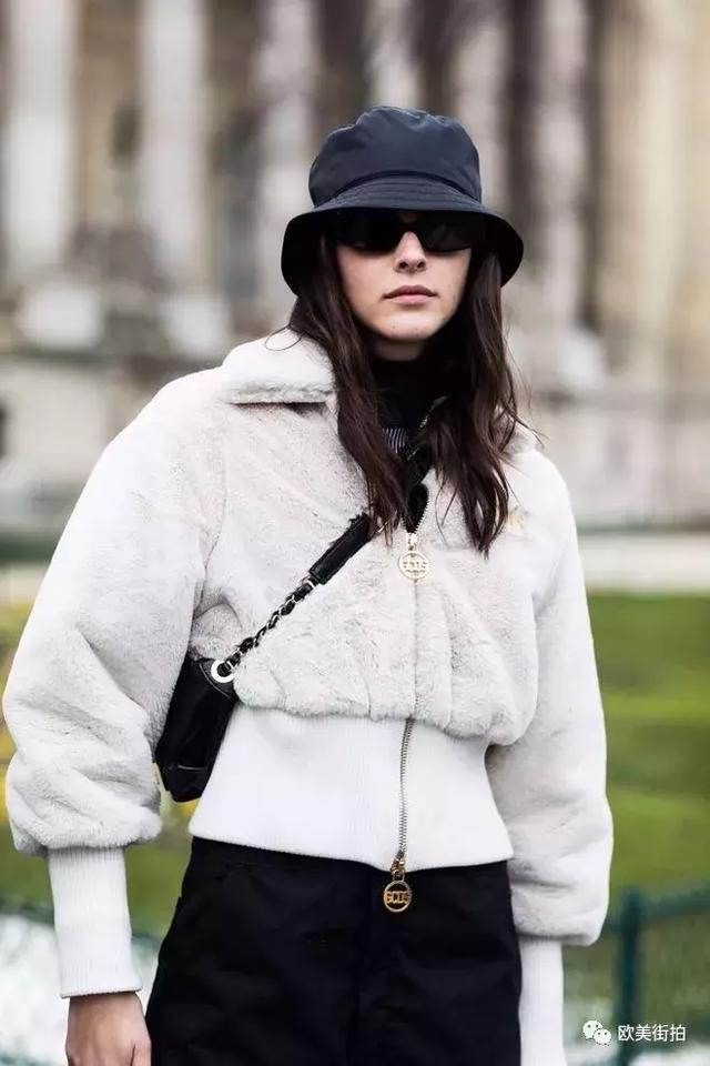 最流行這件外套，它比大衣還好穿！