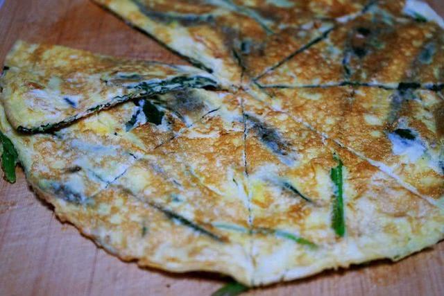 你不知道的鍋塌菠菜，原來這麼香，攤一張小娃搶著吃，做一次不夠