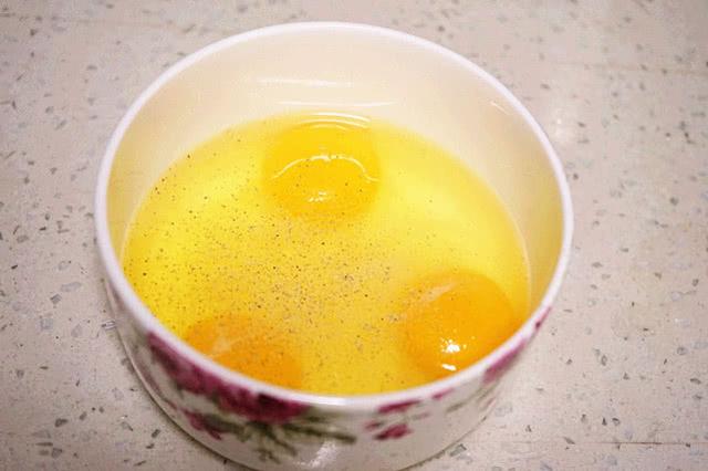 你不知道的鍋塌菠菜，原來這麼香，攤一張小娃搶著吃，做一次不夠