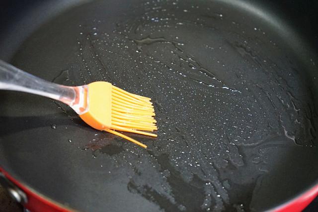 你不知道的鍋塌菠菜，原來這麼香，攤一張小娃搶著吃，做一次不夠