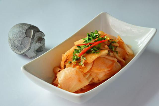 蘿蔔又出新做法了，家裡來客人上一碗，既有面子又好吃開胃！