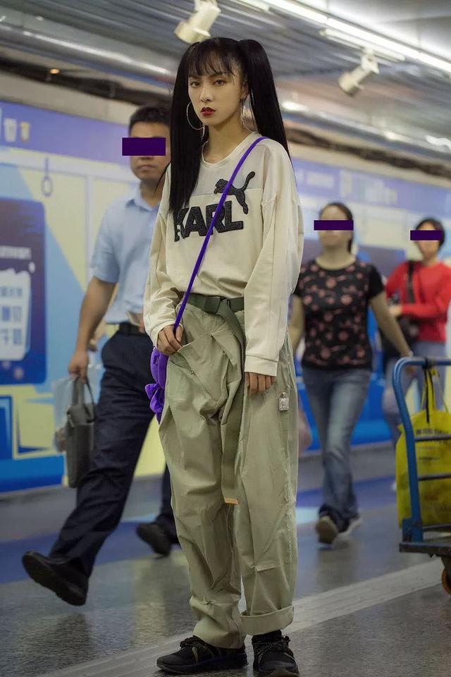 香奈兒設計師跟PUMA搞聯名？ 試穿完竟然有點好看！