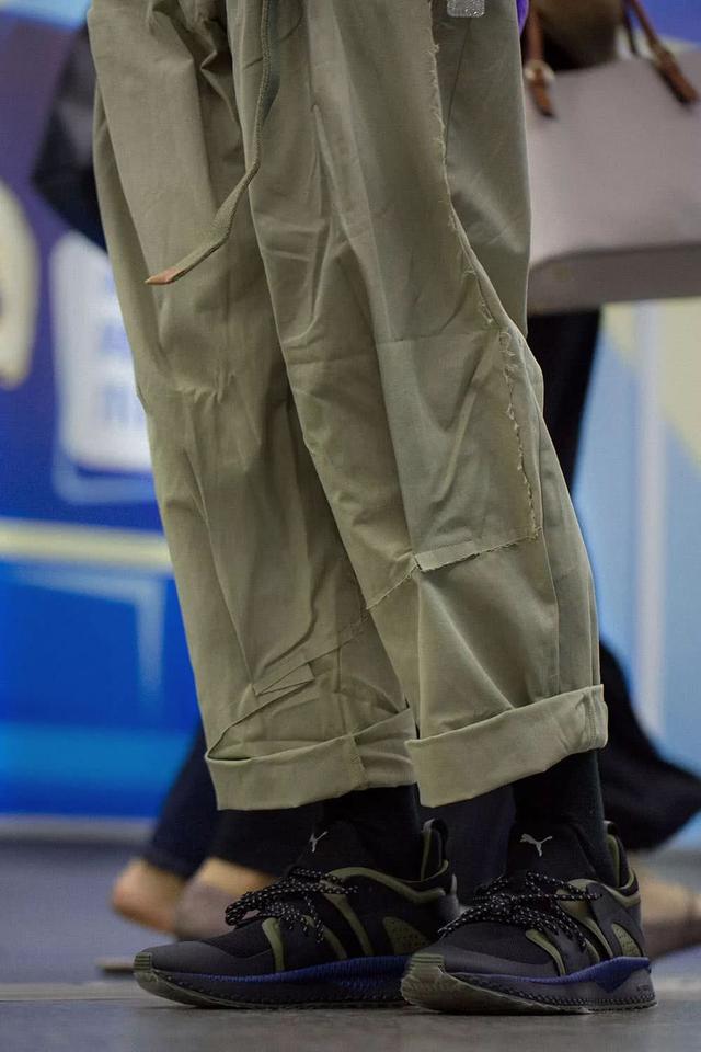 香奈兒設計師跟PUMA搞聯名？ 試穿完竟然有點好看！