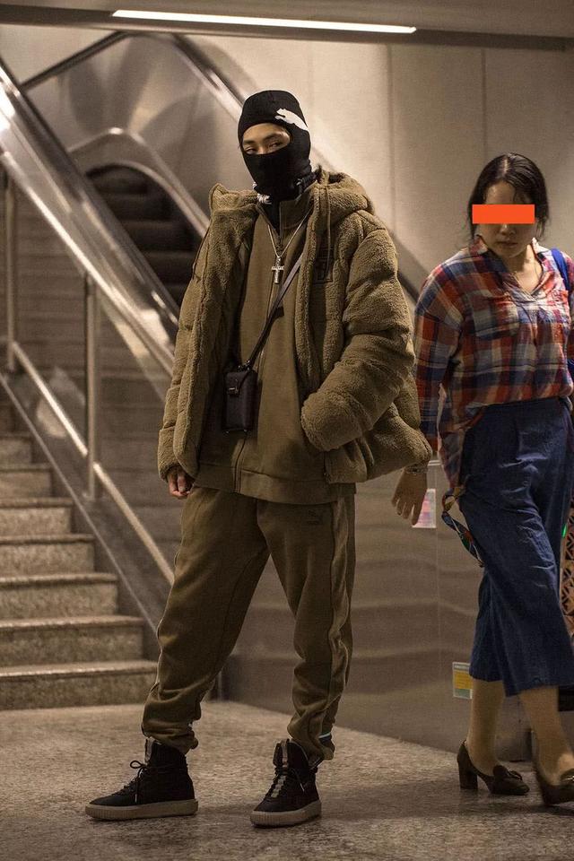 香奈兒設計師跟PUMA搞聯名？ 試穿完竟然有點好看！