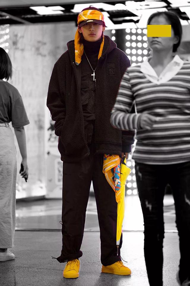 香奈兒設計師跟PUMA搞聯名？ 試穿完竟然有點好看！