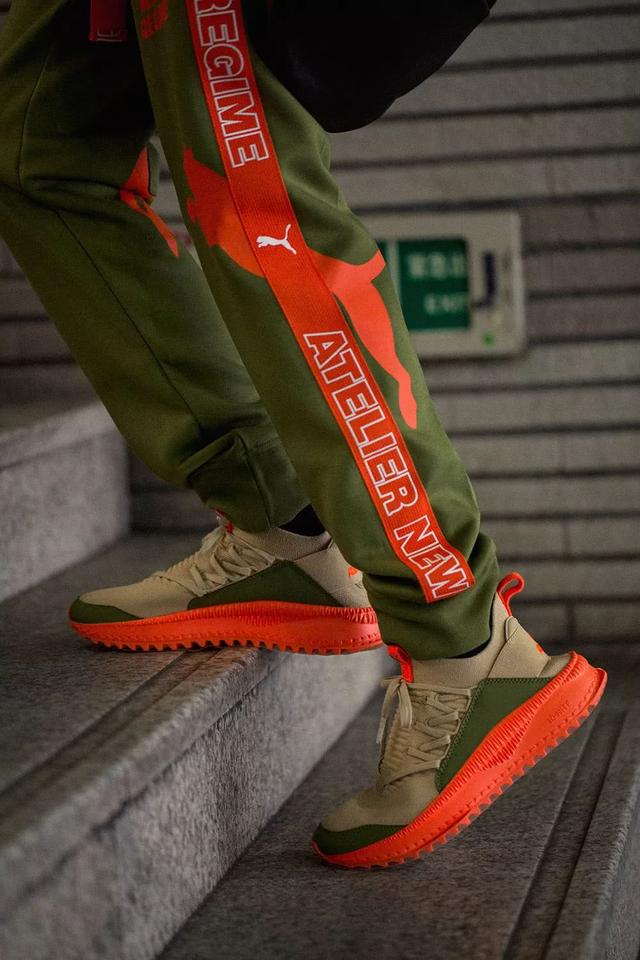 香奈兒設計師跟PUMA搞聯名？ 試穿完竟然有點好看！