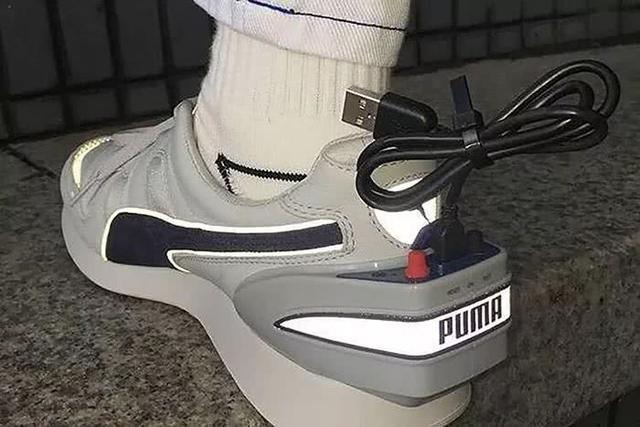 香奈兒設計師跟PUMA搞聯名？ 試穿完竟然有點好看！