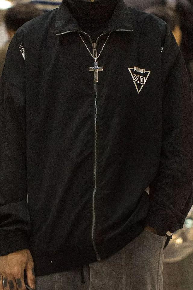 香奈兒設計師跟PUMA搞聯名？ 試穿完竟然有點好看！