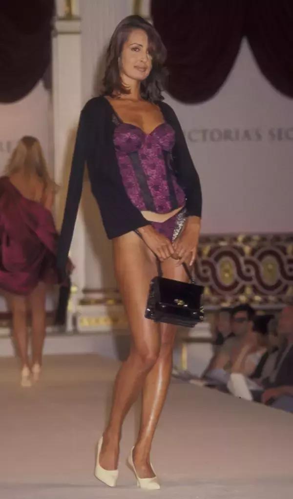 什麼樣的美鞋才配得上她們的美腿？ 現在你也可以擁有