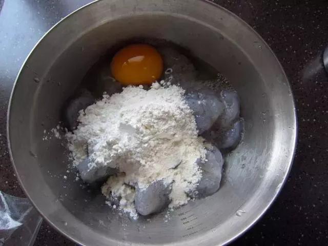 教你做軟炸蝦仁，外酥里嫩，超級美味，絕對是人人都想吃~