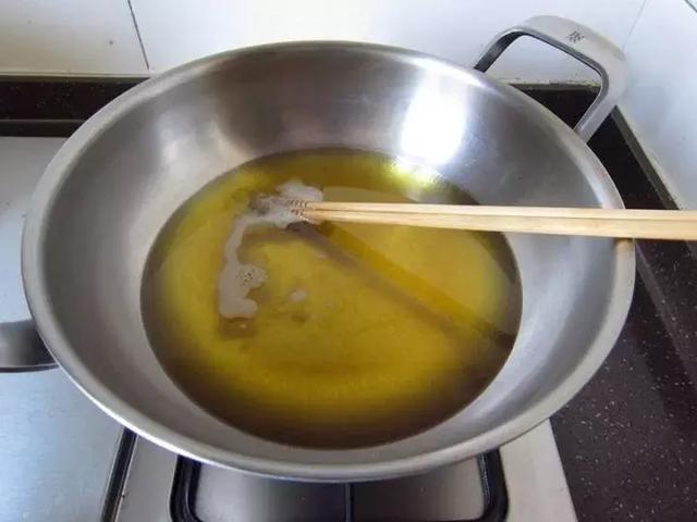 教你做軟炸蝦仁，外酥里嫩，超級美味，絕對是人人都想吃~