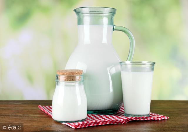 每天應該喝牛奶還是豆漿？ 養生專家：你之前可能一直都錯了