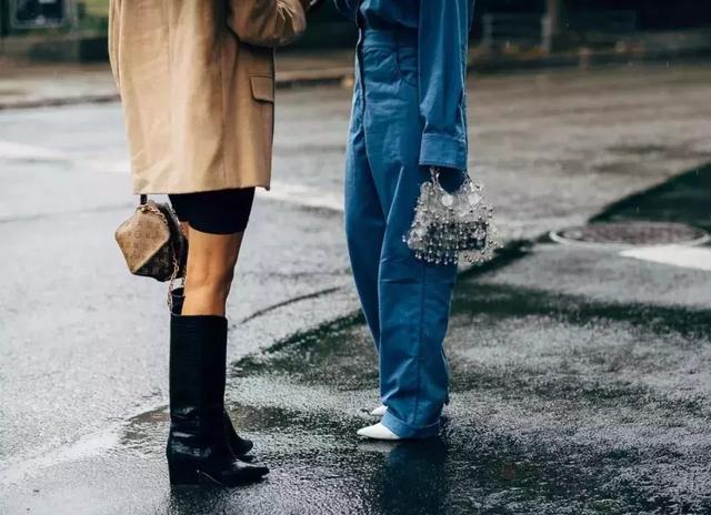 這個秋冬最好看的50雙短靴清單來了！ 照著買讓這個冬天又美又溫暖