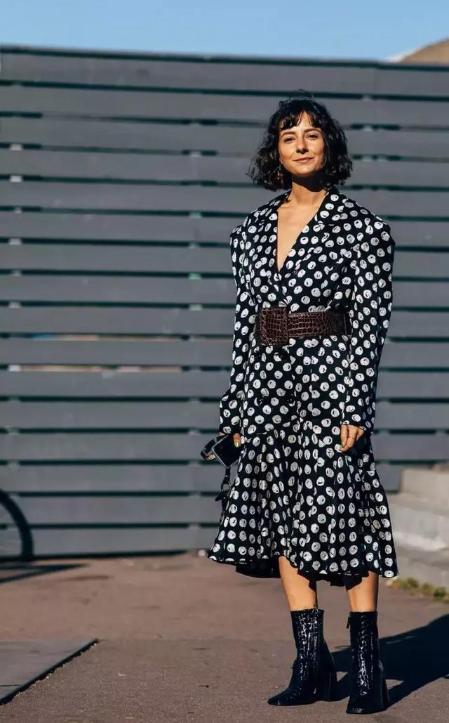 這個秋冬最好看的50雙短靴清單來了！ 照著買讓這個冬天又美又溫暖