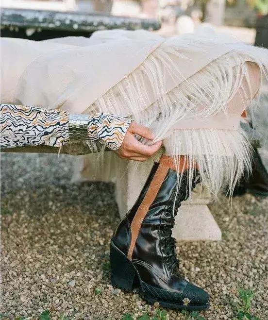 這個秋冬最好看的50雙短靴清單來了！ 照著買讓這個冬天又美又溫暖