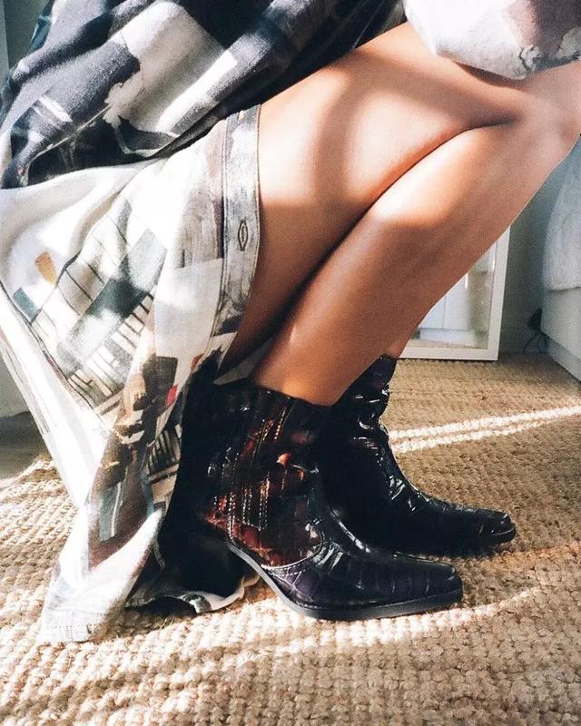 這個秋冬最好看的50雙短靴清單來了！ 照著買讓這個冬天又美又溫暖