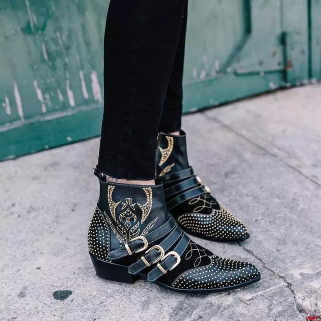 這個秋冬最好看的50雙短靴清單來了！ 照著買讓這個冬天又美又溫暖