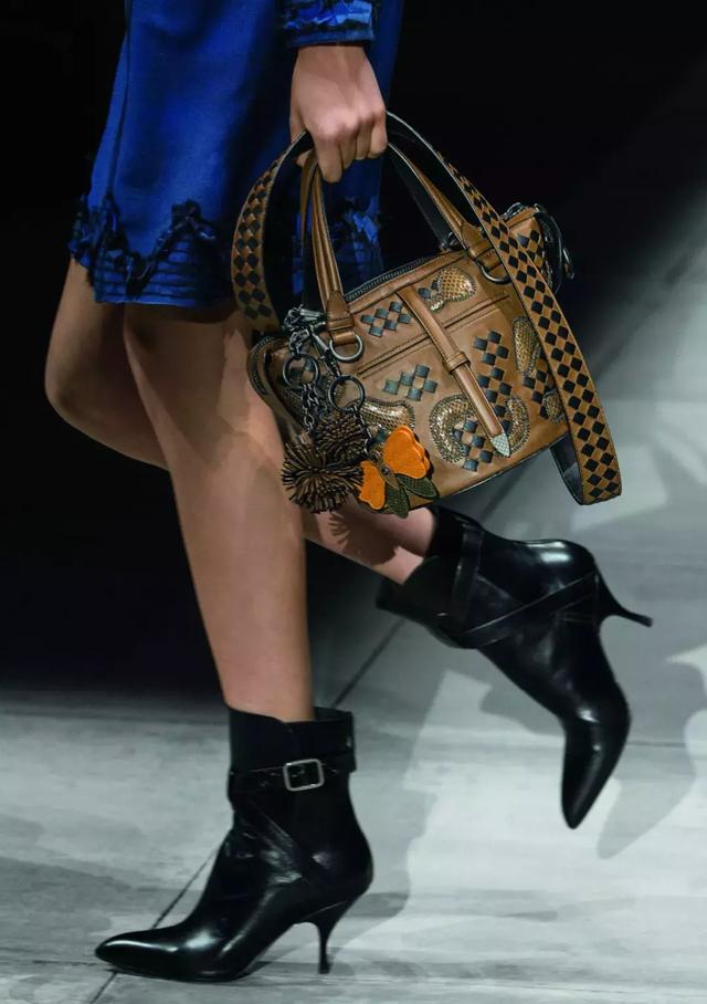 這個秋冬最好看的50雙短靴清單來了！ 照著買讓這個冬天又美又溫暖