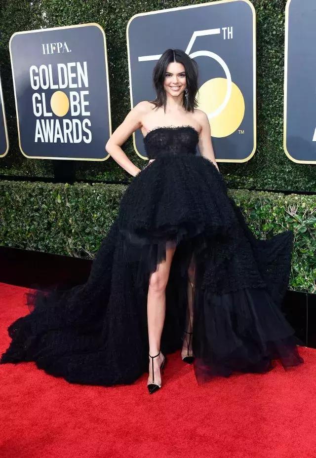 這個秋冬最好看的50雙短靴清單來了！ 照著買讓這個冬天又美又溫暖