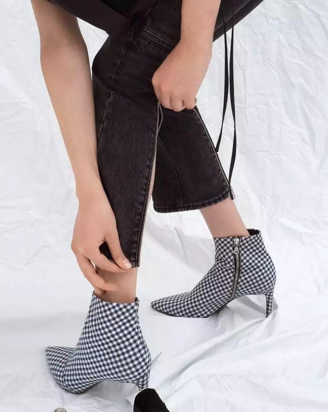 這個秋冬最好看的50雙短靴清單來了！ 照著買讓這個冬天又美又溫暖