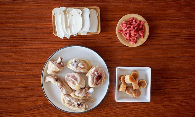 秋冬兩季，多做這湯，美味滋補，遠離手腳冰涼，女人不可錯過