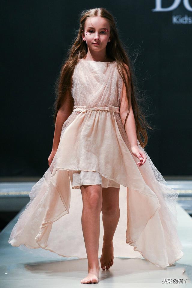 Dorm童裝高定：夢幻仙境—彷彿置身於芬芳花海