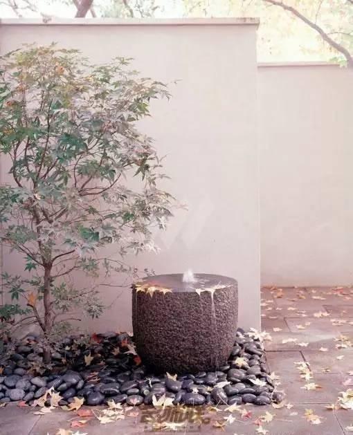 一塊拙石，一處水景，一隅禪意