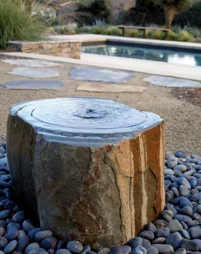 一塊拙石，一處水景，一隅禪意