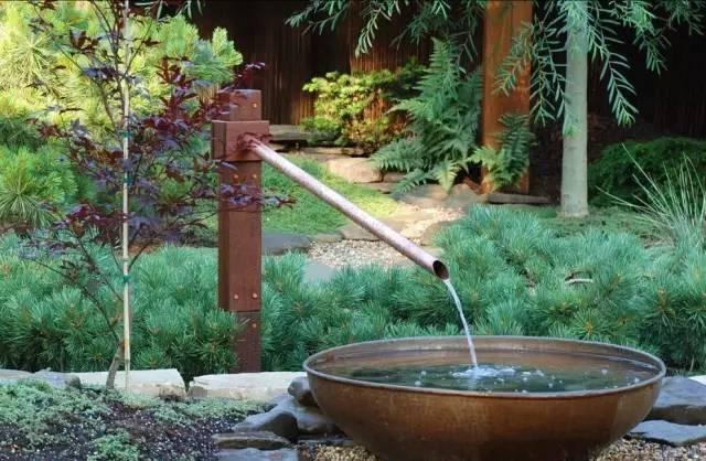 一塊拙石，一處水景，一隅禪意