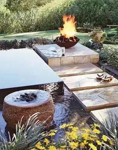 一塊拙石，一處水景，一隅禪意