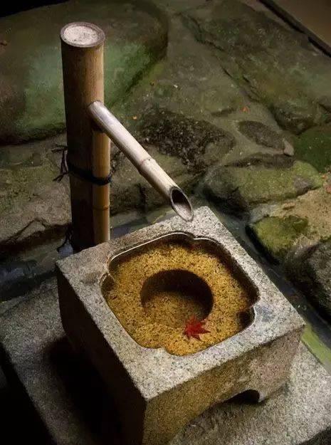 一塊拙石，一處水景，一隅禪意