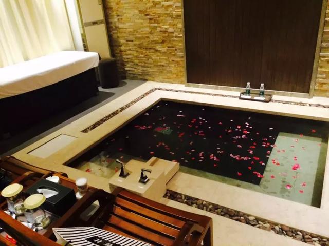 種草！ 這個帶著豪宅味道的湯池