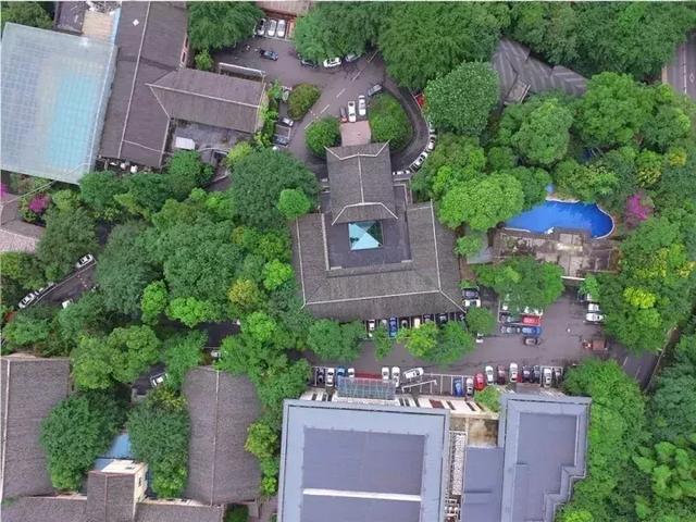 種草！ 這個帶著豪宅味道的湯池