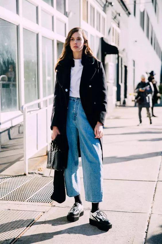 “媽媽”牛仔褲才是冬天裡我最缺的那一條!