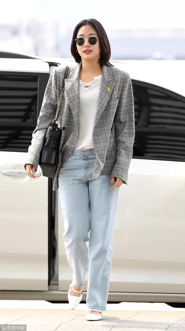 “媽媽”牛仔褲才是冬天裡我最缺的那一條!