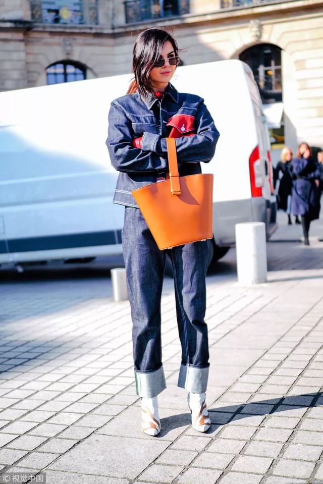 “媽媽”牛仔褲才是冬天裡我最缺的那一條!