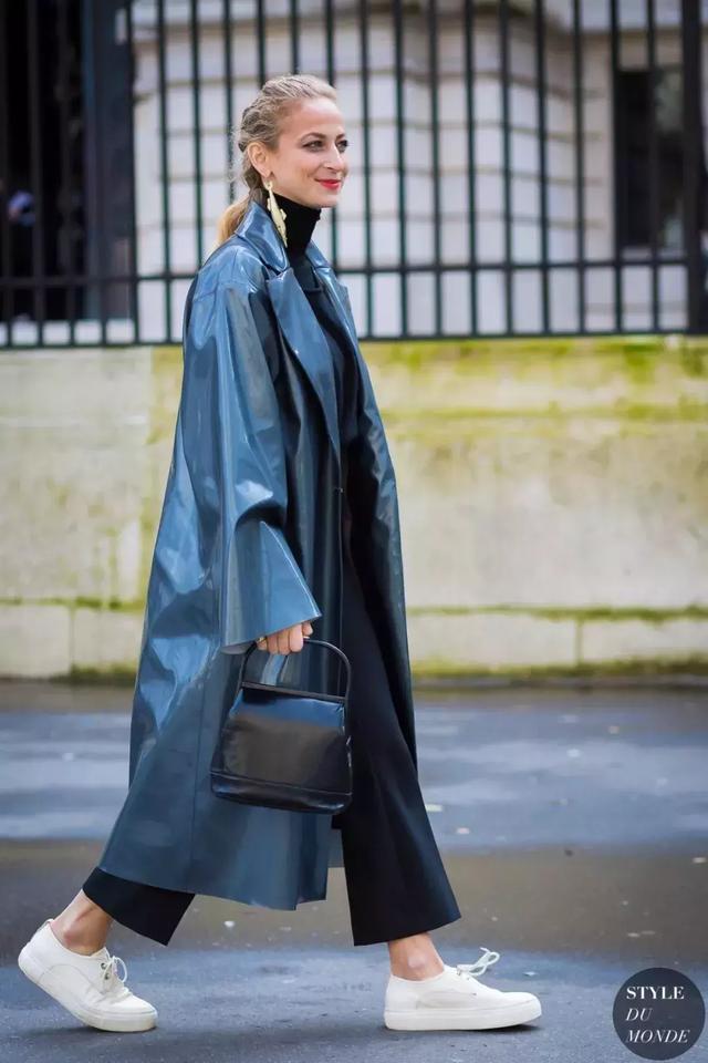 2018大衣要敞開穿才夠時髦！