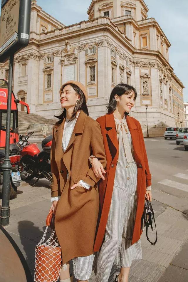 2018大衣要敞開穿才夠時髦！