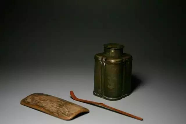 茶倉雖小，不可方物！