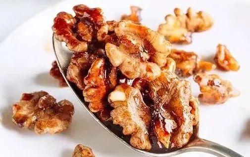 核桃加一物,勝吃補藥無數! 一顆搞定6種病,不懂吃就虧大了!