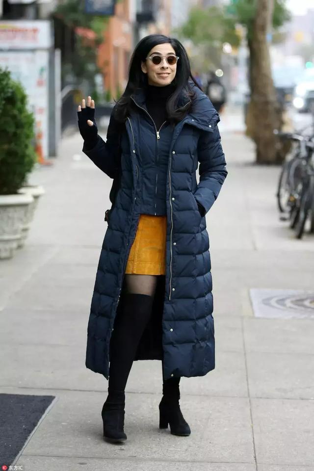 羽絨服+裙子,反差混搭解鎖冬季穿搭新潮!