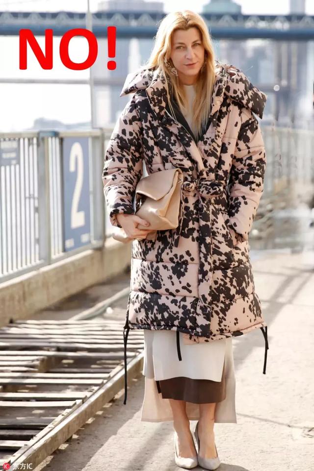 羽絨服+裙子,反差混搭解鎖冬季穿搭新潮!