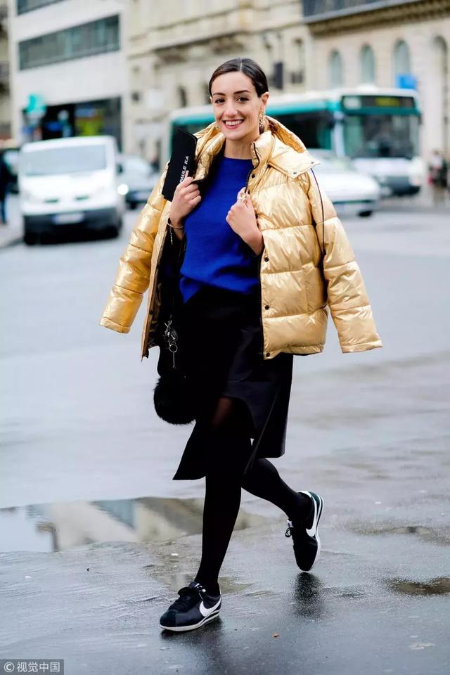 羽絨服+裙子,反差混搭解鎖冬季穿搭新潮!