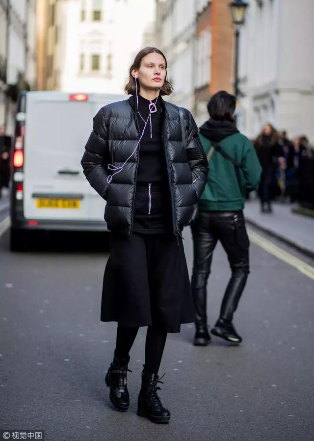 羽絨服+裙子,反差混搭解鎖冬季穿搭新潮!
